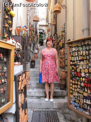 [P21] Străduțele înguste, pavate cu piatră cubică de pe vremea romanilor și populate cu case mediteraneene cu ale lor celebre terase și flori » foto by gogasorinel
 - 
<span class="allrVoted glyphicon glyphicon-heart hidden" id="av1123689"></span>
<a class="m-l-10 hidden" id="sv1123689" onclick="voting_Foto_DelVot(,1123689,25889)" role="button">șterge vot <span class="glyphicon glyphicon-remove"></span></a>
<a id="v91123689" class=" c-red"  onclick="voting_Foto_SetVot(1123689)" role="button"><span class="glyphicon glyphicon-heart-empty"></span> <b>LIKE</b> = Votează poza</a> <img class="hidden"  id="f1123689W9" src="/imagini/loader.gif" border="0" /><span class="AjErrMes hidden" id="e1123689ErM"></span>