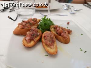 [P09] Le Tre Rose; bruschete cu creveți și ulei de măsline » foto by crismis
 - 
<span class="allrVoted glyphicon glyphicon-heart hidden" id="av1125263"></span>
<a class="m-l-10 hidden" id="sv1125263" onclick="voting_Foto_DelVot(,1125263,25903)" role="button">șterge vot <span class="glyphicon glyphicon-remove"></span></a>
<a id="v91125263" class=" c-red"  onclick="voting_Foto_SetVot(1125263)" role="button"><span class="glyphicon glyphicon-heart-empty"></span> <b>LIKE</b> = Votează poza</a> <img class="hidden"  id="f1125263W9" src="/imagini/loader.gif" border="0" /><span class="AjErrMes hidden" id="e1125263ErM"></span>