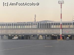 [P12] Cu avionul spre Creta - aeroportul din Heraklion » foto by nicole33
 - 
<span class="allrVoted glyphicon glyphicon-heart hidden" id="av1361191"></span>
<a class="m-l-10 hidden" id="sv1361191" onclick="voting_Foto_DelVot(,1361191,25921)" role="button">șterge vot <span class="glyphicon glyphicon-remove"></span></a>
<a id="v91361191" class=" c-red"  onclick="voting_Foto_SetVot(1361191)" role="button"><span class="glyphicon glyphicon-heart-empty"></span> <b>LIKE</b> = Votează poza</a> <img class="hidden"  id="f1361191W9" src="/imagini/loader.gif" border="0" /><span class="AjErrMes hidden" id="e1361191ErM"></span>
