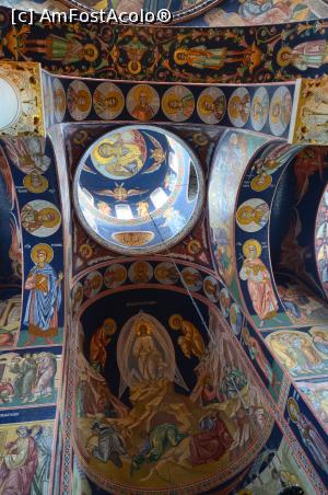 [P05] Topola / Oplenac - Biserica Sv. Đorđa » foto by Dragoș_MD
 - 
<span class="allrVoted glyphicon glyphicon-heart hidden" id="av1130854"></span>
<a class="m-l-10 hidden" id="sv1130854" onclick="voting_Foto_DelVot(,1130854,25929)" role="button">șterge vot <span class="glyphicon glyphicon-remove"></span></a>
<a id="v91130854" class=" c-red"  onclick="voting_Foto_SetVot(1130854)" role="button"><span class="glyphicon glyphicon-heart-empty"></span> <b>LIKE</b> = Votează poza</a> <img class="hidden"  id="f1130854W9" src="/imagini/loader.gif" border="0" /><span class="AjErrMes hidden" id="e1130854ErM"></span>