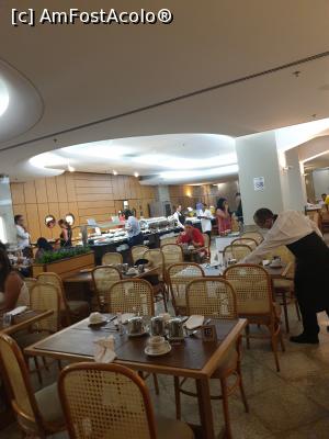 [P20] pe la restaurant » foto by robert
 - 
<span class="allrVoted glyphicon glyphicon-heart hidden" id="av1127904"></span>
<a class="m-l-10 hidden" id="sv1127904" onclick="voting_Foto_DelVot(,1127904,25930)" role="button">șterge vot <span class="glyphicon glyphicon-remove"></span></a>
<a id="v91127904" class=" c-red"  onclick="voting_Foto_SetVot(1127904)" role="button"><span class="glyphicon glyphicon-heart-empty"></span> <b>LIKE</b> = Votează poza</a> <img class="hidden"  id="f1127904W9" src="/imagini/loader.gif" border="0" /><span class="AjErrMes hidden" id="e1127904ErM"></span>