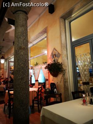 [P19] Il Portico, Stresa » foto by crismis
 - 
<span class="allrVoted glyphicon glyphicon-heart hidden" id="av1274797"></span>
<a class="m-l-10 hidden" id="sv1274797" onclick="voting_Foto_DelVot(,1274797,25935)" role="button">șterge vot <span class="glyphicon glyphicon-remove"></span></a>
<a id="v91274797" class=" c-red"  onclick="voting_Foto_SetVot(1274797)" role="button"><span class="glyphicon glyphicon-heart-empty"></span> <b>LIKE</b> = Votează poza</a> <img class="hidden"  id="f1274797W9" src="/imagini/loader.gif" border="0" /><span class="AjErrMes hidden" id="e1274797ErM"></span>
