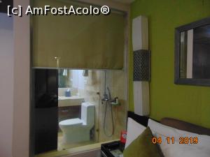 [P08] vedere din camera spre baie prin ' zidul-fereastra'  » foto by Yolanda
 - 
<span class="allrVoted glyphicon glyphicon-heart hidden" id="av1129083"></span>
<a class="m-l-10 hidden" id="sv1129083" onclick="voting_Foto_DelVot(,1129083,25945)" role="button">șterge vot <span class="glyphicon glyphicon-remove"></span></a>
<a id="v91129083" class=" c-red"  onclick="voting_Foto_SetVot(1129083)" role="button"><span class="glyphicon glyphicon-heart-empty"></span> <b>LIKE</b> = Votează poza</a> <img class="hidden"  id="f1129083W9" src="/imagini/loader.gif" border="0" /><span class="AjErrMes hidden" id="e1129083ErM"></span>