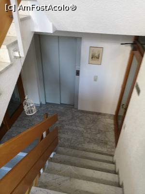 [P16] Casa scării. Balustade din lemn adevărat » foto by fra
 - 
<span class="allrVoted glyphicon glyphicon-heart hidden" id="av1129191"></span>
<a class="m-l-10 hidden" id="sv1129191" onclick="voting_Foto_DelVot(,1129191,25951)" role="button">șterge vot <span class="glyphicon glyphicon-remove"></span></a>
<a id="v91129191" class=" c-red"  onclick="voting_Foto_SetVot(1129191)" role="button"><span class="glyphicon glyphicon-heart-empty"></span> <b>LIKE</b> = Votează poza</a> <img class="hidden"  id="f1129191W9" src="/imagini/loader.gif" border="0" /><span class="AjErrMes hidden" id="e1129191ErM"></span>