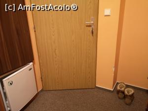 [P06] Asta am făcut-o să se vadă crăpătura de pe perete. Nicăieri, niciodată nu e totul perfect. Nici acasă. Dar nici nu pot să spun că e un minus.  » foto by fra
 - 
<span class="allrVoted glyphicon glyphicon-heart hidden" id="av1129321"></span>
<a class="m-l-10 hidden" id="sv1129321" onclick="voting_Foto_DelVot(,1129321,25955)" role="button">șterge vot <span class="glyphicon glyphicon-remove"></span></a>
<a id="v91129321" class=" c-red"  onclick="voting_Foto_SetVot(1129321)" role="button"><span class="glyphicon glyphicon-heart-empty"></span> <b>LIKE</b> = Votează poza</a> <img class="hidden"  id="f1129321W9" src="/imagini/loader.gif" border="0" /><span class="AjErrMes hidden" id="e1129321ErM"></span>