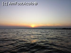 [P25] Apus de soare pe Lacul Golovița » foto by crismis
 - 
<span class="allrVoted glyphicon glyphicon-heart hidden" id="av1137004"></span>
<a class="m-l-10 hidden" id="sv1137004" onclick="voting_Foto_DelVot(,1137004,26035)" role="button">șterge vot <span class="glyphicon glyphicon-remove"></span></a>
<a id="v91137004" class=" c-red"  onclick="voting_Foto_SetVot(1137004)" role="button"><span class="glyphicon glyphicon-heart-empty"></span> <b>LIKE</b> = Votează poza</a> <img class="hidden"  id="f1137004W9" src="/imagini/loader.gif" border="0" /><span class="AjErrMes hidden" id="e1137004ErM"></span>