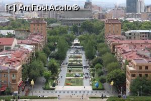 [P41] Yerevan, Parcul Alexander Tamanyan cu statuile lui, se vede în primul pătrat cifra 10, aniversare de la Centrul de Artă Cafesjian și în plan secund clădirea Operei » foto by mprofeanu
 - 
<span class="allrVoted glyphicon glyphicon-heart hidden" id="av1139047"></span>
<a class="m-l-10 hidden" id="sv1139047" onclick="voting_Foto_DelVot(,1139047,26066)" role="button">șterge vot <span class="glyphicon glyphicon-remove"></span></a>
<a id="v91139047" class=" c-red"  onclick="voting_Foto_SetVot(1139047)" role="button"><span class="glyphicon glyphicon-heart-empty"></span> <b>LIKE</b> = Votează poza</a> <img class="hidden"  id="f1139047W9" src="/imagini/loader.gif" border="0" /><span class="AjErrMes hidden" id="e1139047ErM"></span>