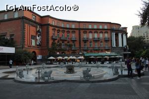 [P79] Yerevan, Piața Charles Aznavour, Grand Hotel și Fântâna Zodiilor, atunci fără apă » foto by mprofeanu
 - 
<span class="allrVoted glyphicon glyphicon-heart hidden" id="av1140064"></span>
<a class="m-l-10 hidden" id="sv1140064" onclick="voting_Foto_DelVot(,1140064,26066)" role="button">șterge vot <span class="glyphicon glyphicon-remove"></span></a>
<a id="v91140064" class=" c-red"  onclick="voting_Foto_SetVot(1140064)" role="button"><span class="glyphicon glyphicon-heart-empty"></span> <b>LIKE</b> = Votează poza</a> <img class="hidden"  id="f1140064W9" src="/imagini/loader.gif" border="0" /><span class="AjErrMes hidden" id="e1140064ErM"></span>