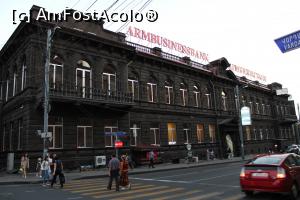 [P82] Yerevan, Pe strada Vardanants, sediu de Bancă » foto by mprofeanu
 - 
<span class="allrVoted glyphicon glyphicon-heart hidden" id="av1140067"></span>
<a class="m-l-10 hidden" id="sv1140067" onclick="voting_Foto_DelVot(,1140067,26066)" role="button">șterge vot <span class="glyphicon glyphicon-remove"></span></a>
<a id="v91140067" class=" c-red"  onclick="voting_Foto_SetVot(1140067)" role="button"><span class="glyphicon glyphicon-heart-empty"></span> <b>LIKE</b> = Votează poza</a> <img class="hidden"  id="f1140067W9" src="/imagini/loader.gif" border="0" /><span class="AjErrMes hidden" id="e1140067ErM"></span>