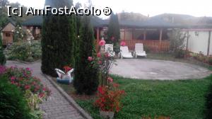 [P11] Gradina pensiunii » foto by dorgo
 - 
<span class="allrVoted glyphicon glyphicon-heart hidden" id="av1139194"></span>
<a class="m-l-10 hidden" id="sv1139194" onclick="voting_Foto_DelVot(,1139194,26068)" role="button">șterge vot <span class="glyphicon glyphicon-remove"></span></a>
<a id="v91139194" class=" c-red"  onclick="voting_Foto_SetVot(1139194)" role="button"><span class="glyphicon glyphicon-heart-empty"></span> <b>LIKE</b> = Votează poza</a> <img class="hidden"  id="f1139194W9" src="/imagini/loader.gif" border="0" /><span class="AjErrMes hidden" id="e1139194ErM"></span>
