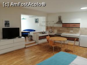 [P03] Film Hotel *** Bratislava » foto by andreidan
 - 
<span class="allrVoted glyphicon glyphicon-heart hidden" id="av1139224"></span>
<a class="m-l-10 hidden" id="sv1139224" onclick="voting_Foto_DelVot(,1139224,26069)" role="button">șterge vot <span class="glyphicon glyphicon-remove"></span></a>
<a id="v91139224" class=" c-red"  onclick="voting_Foto_SetVot(1139224)" role="button"><span class="glyphicon glyphicon-heart-empty"></span> <b>LIKE</b> = Votează poza</a> <img class="hidden"  id="f1139224W9" src="/imagini/loader.gif" border="0" /><span class="AjErrMes hidden" id="e1139224ErM"></span>