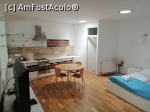 [P06] Film Hotel *** Bratislava » foto by andreidan
 - 
<span class="allrVoted glyphicon glyphicon-heart hidden" id="av1139227"></span>
<a class="m-l-10 hidden" id="sv1139227" onclick="voting_Foto_DelVot(,1139227,26069)" role="button">șterge vot <span class="glyphicon glyphicon-remove"></span></a>
<a id="v91139227" class=" c-red"  onclick="voting_Foto_SetVot(1139227)" role="button"><span class="glyphicon glyphicon-heart-empty"></span> <b>LIKE</b> = Votează poza</a> <img class="hidden"  id="f1139227W9" src="/imagini/loader.gif" border="0" /><span class="AjErrMes hidden" id="e1139227ErM"></span>
