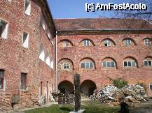 [P37] In curtea interioara a Cetatii Oradea » foto by presario
 - 
<span class="allrVoted glyphicon glyphicon-heart hidden" id="av57817"></span>
<a class="m-l-10 hidden" id="sv57817" onclick="voting_Foto_DelVot(,57817,26074)" role="button">șterge vot <span class="glyphicon glyphicon-remove"></span></a>
<a id="v957817" class=" c-red"  onclick="voting_Foto_SetVot(57817)" role="button"><span class="glyphicon glyphicon-heart-empty"></span> <b>LIKE</b> = Votează poza</a> <img class="hidden"  id="f57817W9" src="/imagini/loader.gif" border="0" /><span class="AjErrMes hidden" id="e57817ErM"></span>