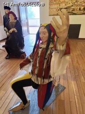 [P14] Clovnul curții. » foto by tata123 🔱
 - 
<span class="allrVoted glyphicon glyphicon-heart hidden" id="av1330638"></span>
<a class="m-l-10 hidden" id="sv1330638" onclick="voting_Foto_DelVot(,1330638,26074)" role="button">șterge vot <span class="glyphicon glyphicon-remove"></span></a>
<a id="v91330638" class=" c-red"  onclick="voting_Foto_SetVot(1330638)" role="button"><span class="glyphicon glyphicon-heart-empty"></span> <b>LIKE</b> = Votează poza</a> <img class="hidden"  id="f1330638W9" src="/imagini/loader.gif" border="0" /><span class="AjErrMes hidden" id="e1330638ErM"></span>