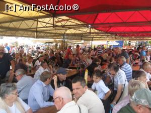 [P14] E ora pranzului, fiecare se-aseaza la masa, ca sa serveasca macar cate o sarma gustoasa » foto by dorgo
 - 
<span class="allrVoted glyphicon glyphicon-heart hidden" id="av1140439"></span>
<a class="m-l-10 hidden" id="sv1140439" onclick="voting_Foto_DelVot(,1140439,26075)" role="button">șterge vot <span class="glyphicon glyphicon-remove"></span></a>
<a id="v91140439" class=" c-red"  onclick="voting_Foto_SetVot(1140439)" role="button"><span class="glyphicon glyphicon-heart-empty"></span> <b>LIKE</b> = Votează poza</a> <img class="hidden"  id="f1140439W9" src="/imagini/loader.gif" border="0" /><span class="AjErrMes hidden" id="e1140439ErM"></span>