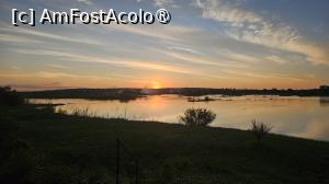 [P27] apus de soare pe Zambezi » foto by robert
 - 
<span class="allrVoted glyphicon glyphicon-heart hidden" id="av1513881"></span>
<a class="m-l-10 hidden" id="sv1513881" onclick="voting_Foto_DelVot(,1513881,26101)" role="button">șterge vot <span class="glyphicon glyphicon-remove"></span></a>
<a id="v91513881" class=" c-red"  onclick="voting_Foto_SetVot(1513881)" role="button"><span class="glyphicon glyphicon-heart-empty"></span> <b>LIKE</b> = Votează poza</a> <img class="hidden"  id="f1513881W9" src="/imagini/loader.gif" border="0" /><span class="AjErrMes hidden" id="e1513881ErM"></span>