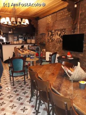 [P20] sala in care intrai din strada, un fel de lobby » foto by adrianbogdan
 - 
<span class="allrVoted glyphicon glyphicon-heart hidden" id="av1141663"></span>
<a class="m-l-10 hidden" id="sv1141663" onclick="voting_Foto_DelVot(,1141663,26102)" role="button">șterge vot <span class="glyphicon glyphicon-remove"></span></a>
<a id="v91141663" class=" c-red"  onclick="voting_Foto_SetVot(1141663)" role="button"><span class="glyphicon glyphicon-heart-empty"></span> <b>LIKE</b> = Votează poza</a> <img class="hidden"  id="f1141663W9" src="/imagini/loader.gif" border="0" /><span class="AjErrMes hidden" id="e1141663ErM"></span>