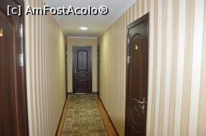 [P11] Hol de intrare în camere la hotelul Bomond din oraşul Edineţ, Republica Moldova.  » foto by traian.leuca †
 - 
<span class="allrVoted glyphicon glyphicon-heart hidden" id="av1141902"></span>
<a class="m-l-10 hidden" id="sv1141902" onclick="voting_Foto_DelVot(,1141902,26105)" role="button">șterge vot <span class="glyphicon glyphicon-remove"></span></a>
<a id="v91141902" class=" c-red"  onclick="voting_Foto_SetVot(1141902)" role="button"><span class="glyphicon glyphicon-heart-empty"></span> <b>LIKE</b> = Votează poza</a> <img class="hidden"  id="f1141902W9" src="/imagini/loader.gif" border="0" /><span class="AjErrMes hidden" id="e1141902ErM"></span>