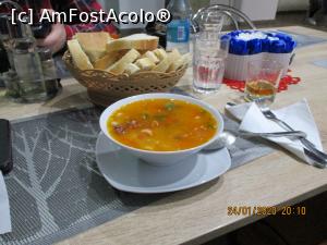 [P17] Vila La Maria - ciorbă de fasole » foto by ANILU
 - 
<span class="allrVoted glyphicon glyphicon-heart hidden" id="av1142343"></span>
<a class="m-l-10 hidden" id="sv1142343" onclick="voting_Foto_DelVot(,1142343,26110)" role="button">șterge vot <span class="glyphicon glyphicon-remove"></span></a>
<a id="v91142343" class=" c-red"  onclick="voting_Foto_SetVot(1142343)" role="button"><span class="glyphicon glyphicon-heart-empty"></span> <b>LIKE</b> = Votează poza</a> <img class="hidden"  id="f1142343W9" src="/imagini/loader.gif" border="0" /><span class="AjErrMes hidden" id="e1142343ErM"></span>