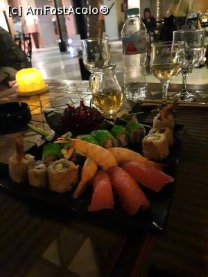 [P02] Restaurant Sushi » foto by Cccsg
 - 
<span class="allrVoted glyphicon glyphicon-heart hidden" id="av1231869"></span>
<a class="m-l-10 hidden" id="sv1231869" onclick="voting_Foto_DelVot(,1231869,26132)" role="button">șterge vot <span class="glyphicon glyphicon-remove"></span></a>
<a id="v91231869" class=" c-red"  onclick="voting_Foto_SetVot(1231869)" role="button"><span class="glyphicon glyphicon-heart-empty"></span> <b>LIKE</b> = Votează poza</a> <img class="hidden"  id="f1231869W9" src="/imagini/loader.gif" border="0" /><span class="AjErrMes hidden" id="e1231869ErM"></span>