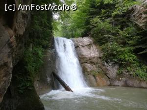 [P15] Cascada Pruncea. Chiar in stânga, in prim plan, este ascunzătoarea haiducilor » foto by Mika
 - 
<span class="allrVoted glyphicon glyphicon-heart hidden" id="av1078796"></span>
<a class="m-l-10 hidden" id="sv1078796" onclick="voting_Foto_DelVot(,1078796,26151)" role="button">șterge vot <span class="glyphicon glyphicon-remove"></span></a>
<a id="v91078796" class=" c-red"  onclick="voting_Foto_SetVot(1078796)" role="button"><span class="glyphicon glyphicon-heart-empty"></span> <b>LIKE</b> = Votează poza</a> <img class="hidden"  id="f1078796W9" src="/imagini/loader.gif" border="0" /><span class="AjErrMes hidden" id="e1078796ErM"></span>