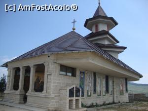 [P09] Biserica dintr-o piatră de la Năeni, un obiectiv interesant aflat pe vârful dealului Colarea. Biserica a fost realizată din travertin de Năeni.  » foto by Floryn81
 - 
<span class="allrVoted glyphicon glyphicon-heart hidden" id="av821788"></span>
<a class="m-l-10 hidden" id="sv821788" onclick="voting_Foto_DelVot(,821788,26152)" role="button">șterge vot <span class="glyphicon glyphicon-remove"></span></a>
<a id="v9821788" class=" c-red"  onclick="voting_Foto_SetVot(821788)" role="button"><span class="glyphicon glyphicon-heart-empty"></span> <b>LIKE</b> = Votează poza</a> <img class="hidden"  id="f821788W9" src="/imagini/loader.gif" border="0" /><span class="AjErrMes hidden" id="e821788ErM"></span>
