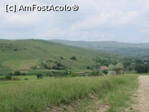 [P03] Peisaj deluros - spre Fințești.  » foto by tata123 🔱
 - 
<span class="allrVoted glyphicon glyphicon-heart hidden" id="av863834"></span>
<a class="m-l-10 hidden" id="sv863834" onclick="voting_Foto_DelVot(,863834,26152)" role="button">șterge vot <span class="glyphicon glyphicon-remove"></span></a>
<a id="v9863834" class=" c-red"  onclick="voting_Foto_SetVot(863834)" role="button"><span class="glyphicon glyphicon-heart-empty"></span> <b>LIKE</b> = Votează poza</a> <img class="hidden"  id="f863834W9" src="/imagini/loader.gif" border="0" /><span class="AjErrMes hidden" id="e863834ErM"></span>