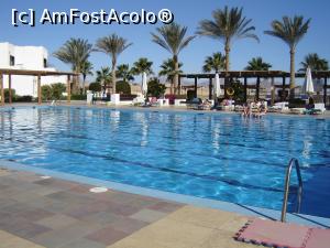 [P05] o alta piscina a hotelului » foto by nela b
 - 
<span class="allrVoted glyphicon glyphicon-heart hidden" id="av1148184"></span>
<a class="m-l-10 hidden" id="sv1148184" onclick="voting_Foto_DelVot(,1148184,26178)" role="button">șterge vot <span class="glyphicon glyphicon-remove"></span></a>
<a id="v91148184" class=" c-red"  onclick="voting_Foto_SetVot(1148184)" role="button"><span class="glyphicon glyphicon-heart-empty"></span> <b>LIKE</b> = Votează poza</a> <img class="hidden"  id="f1148184W9" src="/imagini/loader.gif" border="0" /><span class="AjErrMes hidden" id="e1148184ErM"></span>