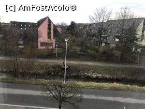 [P11] Ce vedem din camera - in fata curge si un rau » foto by bubica
 - 
<span class="allrVoted glyphicon glyphicon-heart hidden" id="av1148812"></span>
<a class="m-l-10 hidden" id="sv1148812" onclick="voting_Foto_DelVot(,1148812,26190)" role="button">șterge vot <span class="glyphicon glyphicon-remove"></span></a>
<a id="v91148812" class=" c-red"  onclick="voting_Foto_SetVot(1148812)" role="button"><span class="glyphicon glyphicon-heart-empty"></span> <b>LIKE</b> = Votează poza</a> <img class="hidden"  id="f1148812W9" src="/imagini/loader.gif" border="0" /><span class="AjErrMes hidden" id="e1148812ErM"></span>
