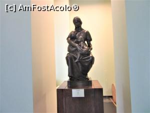 [P25] Colecţia Al. Phoebus, statuetă maternitate » foto by Michi
 - 
<span class="allrVoted glyphicon glyphicon-heart hidden" id="av1304243"></span>
<a class="m-l-10 hidden" id="sv1304243" onclick="voting_Foto_DelVot(,1304243,26200)" role="button">șterge vot <span class="glyphicon glyphicon-remove"></span></a>
<a id="v91304243" class=" c-red"  onclick="voting_Foto_SetVot(1304243)" role="button"><span class="glyphicon glyphicon-heart-empty"></span> <b>LIKE</b> = Votează poza</a> <img class="hidden"  id="f1304243W9" src="/imagini/loader.gif" border="0" /><span class="AjErrMes hidden" id="e1304243ErM"></span>