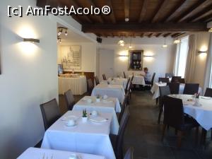 [P14] Sala unde se servește micul dejun are tavanul decorat cu bârne din lemn » foto by BOGDAN DSN
 - 
<span class="allrVoted glyphicon glyphicon-heart hidden" id="av1149966"></span>
<a class="m-l-10 hidden" id="sv1149966" onclick="voting_Foto_DelVot(,1149966,26204)" role="button">șterge vot <span class="glyphicon glyphicon-remove"></span></a>
<a id="v91149966" class=" c-red"  onclick="voting_Foto_SetVot(1149966)" role="button"><span class="glyphicon glyphicon-heart-empty"></span> <b>LIKE</b> = Votează poza</a> <img class="hidden"  id="f1149966W9" src="/imagini/loader.gif" border="0" /><span class="AjErrMes hidden" id="e1149966ErM"></span>