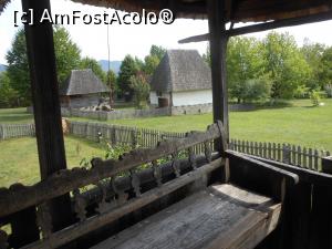[P20] Muzeul Satului Vâlcean - În cerdacul unei case țărănești. » foto by iulianic
 - 
<span class="allrVoted glyphicon glyphicon-heart hidden" id="av1253623"></span>
<a class="m-l-10 hidden" id="sv1253623" onclick="voting_Foto_DelVot(,1253623,26230)" role="button">șterge vot <span class="glyphicon glyphicon-remove"></span></a>
<a id="v91253623" class=" c-red"  onclick="voting_Foto_SetVot(1253623)" role="button"><span class="glyphicon glyphicon-heart-empty"></span> <b>LIKE</b> = Votează poza</a> <img class="hidden"  id="f1253623W9" src="/imagini/loader.gif" border="0" /><span class="AjErrMes hidden" id="e1253623ErM"></span>