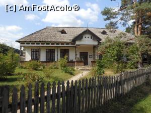 [P03] Muzeul Satului Vâlcean - Școala Primară. » foto by iulianic
 - 
<span class="allrVoted glyphicon glyphicon-heart hidden" id="av1253606"></span>
<a class="m-l-10 hidden" id="sv1253606" onclick="voting_Foto_DelVot(,1253606,26230)" role="button">șterge vot <span class="glyphicon glyphicon-remove"></span></a>
<a id="v91253606" class=" c-red"  onclick="voting_Foto_SetVot(1253606)" role="button"><span class="glyphicon glyphicon-heart-empty"></span> <b>LIKE</b> = Votează poza</a> <img class="hidden"  id="f1253606W9" src="/imagini/loader.gif" border="0" /><span class="AjErrMes hidden" id="e1253606ErM"></span>