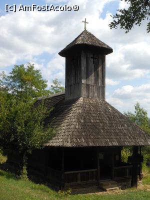 [P07] Muzeul Satului Vâlcean - Biserica de lemn din Mângureni. » foto by iulianic
 - 
<span class="allrVoted glyphicon glyphicon-heart hidden" id="av1253610"></span>
<a class="m-l-10 hidden" id="sv1253610" onclick="voting_Foto_DelVot(,1253610,26230)" role="button">șterge vot <span class="glyphicon glyphicon-remove"></span></a>
<a id="v91253610" class=" c-red"  onclick="voting_Foto_SetVot(1253610)" role="button"><span class="glyphicon glyphicon-heart-empty"></span> <b>LIKE</b> = Votează poza</a> <img class="hidden"  id="f1253610W9" src="/imagini/loader.gif" border="0" /><span class="AjErrMes hidden" id="e1253610ErM"></span>
