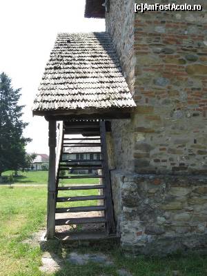 [P09] Scară acces culă - Muzeul Satului Vâlcean, Bujoreni » foto by tata123 🔱
 - 
<span class="allrVoted glyphicon glyphicon-heart hidden" id="av555746"></span>
<a class="m-l-10 hidden" id="sv555746" onclick="voting_Foto_DelVot(,555746,26230)" role="button">șterge vot <span class="glyphicon glyphicon-remove"></span></a>
<a id="v9555746" class=" c-red"  onclick="voting_Foto_SetVot(555746)" role="button"><span class="glyphicon glyphicon-heart-empty"></span> <b>LIKE</b> = Votează poza</a> <img class="hidden"  id="f555746W9" src="/imagini/loader.gif" border="0" /><span class="AjErrMes hidden" id="e555746ErM"></span>