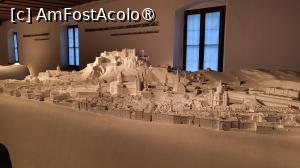 [P10] Mi-a placut mesajul din incaperea ce gazduieste o macheta impresionanta a castelului inconjurat de orasul Salzburg, construita din sare, ,,Omenirea poate trai fara aur, dar nu poate trai fara sare.” Profitul din exportul de sare i-a imbogatit pe arhiepiscopi dar a facut posibila, printre altele, construirea cetatii. » foto by geani anto
 - 
<span class="allrVoted glyphicon glyphicon-heart hidden" id="av1416343"></span>
<a class="m-l-10 hidden" id="sv1416343" onclick="voting_Foto_DelVot(,1416343,26232)" role="button">șterge vot <span class="glyphicon glyphicon-remove"></span></a>
<a id="v91416343" class=" c-red"  onclick="voting_Foto_SetVot(1416343)" role="button"><span class="glyphicon glyphicon-heart-empty"></span> <b>LIKE</b> = Votează poza</a> <img class="hidden"  id="f1416343W9" src="/imagini/loader.gif" border="0" /><span class="AjErrMes hidden" id="e1416343ErM"></span>