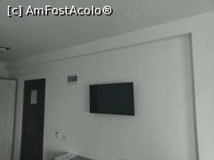 [P13] Televizorul cu ecran plat din una din camerele pensiunii Pensiunea " Riana" din oraşul Adjud, judeţul Vrancea, Moldova.  » foto by traian.leuca †
 - 
<span class="allrVoted glyphicon glyphicon-heart hidden" id="av1153766"></span>
<a class="m-l-10 hidden" id="sv1153766" onclick="voting_Foto_DelVot(,1153766,26246)" role="button">șterge vot <span class="glyphicon glyphicon-remove"></span></a>
<a id="v91153766" class=" c-red"  onclick="voting_Foto_SetVot(1153766)" role="button"><span class="glyphicon glyphicon-heart-empty"></span> <b>LIKE</b> = Votează poza</a> <img class="hidden"  id="f1153766W9" src="/imagini/loader.gif" border="0" /><span class="AjErrMes hidden" id="e1153766ErM"></span>