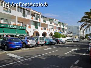 [P02] Calle la Lava; la capăt, în stânga, se coboară spre plajă; Casa Maria (și mașinuța noastră albastră) în plan apropiat » foto by crismis
 - 
<span class="allrVoted glyphicon glyphicon-heart hidden" id="av1157302"></span>
<a class="m-l-10 hidden" id="sv1157302" onclick="voting_Foto_DelVot(,1157302,26247)" role="button">șterge vot <span class="glyphicon glyphicon-remove"></span></a>
<a id="v91157302" class=" c-red"  onclick="voting_Foto_SetVot(1157302)" role="button"><span class="glyphicon glyphicon-heart-empty"></span> <b>LIKE</b> = Votează poza</a> <img class="hidden"  id="f1157302W9" src="/imagini/loader.gif" border="0" /><span class="AjErrMes hidden" id="e1157302ErM"></span>