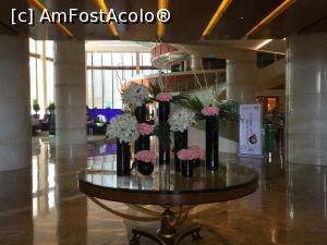 [P33] Hotel Sheraton - In hol la receptie » foto by mishu
 - 
<span class="allrVoted glyphicon glyphicon-heart hidden" id="av1156142"></span>
<a class="m-l-10 hidden" id="sv1156142" onclick="voting_Foto_DelVot(,1156142,26262)" role="button">șterge vot <span class="glyphicon glyphicon-remove"></span></a>
<a id="v91156142" class=" c-red"  onclick="voting_Foto_SetVot(1156142)" role="button"><span class="glyphicon glyphicon-heart-empty"></span> <b>LIKE</b> = Votează poza</a> <img class="hidden"  id="f1156142W9" src="/imagini/loader.gif" border="0" /><span class="AjErrMes hidden" id="e1156142ErM"></span>