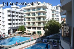 [P16] Hoteluri noi in Marmaris, vazute din balconul dinspre piscine » foto by Dorina9
 - 
<span class="allrVoted glyphicon glyphicon-heart hidden" id="av1156373"></span>
<a class="m-l-10 hidden" id="sv1156373" onclick="voting_Foto_DelVot(,1156373,26264)" role="button">șterge vot <span class="glyphicon glyphicon-remove"></span></a>
<a id="v91156373" class=" c-red"  onclick="voting_Foto_SetVot(1156373)" role="button"><span class="glyphicon glyphicon-heart-empty"></span> <b>LIKE</b> = Votează poza</a> <img class="hidden"  id="f1156373W9" src="/imagini/loader.gif" border="0" /><span class="AjErrMes hidden" id="e1156373ErM"></span>