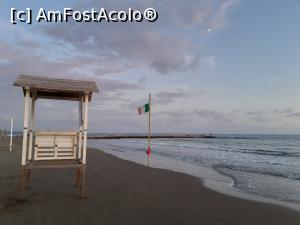 [P07] Octombrie la mare » foto by Nicu
 - 
<span class="allrVoted glyphicon glyphicon-heart hidden" id="av1156907"></span>
<a class="m-l-10 hidden" id="sv1156907" onclick="voting_Foto_DelVot(,1156907,26272)" role="button">șterge vot <span class="glyphicon glyphicon-remove"></span></a>
<a id="v91156907" class=" c-red"  onclick="voting_Foto_SetVot(1156907)" role="button"><span class="glyphicon glyphicon-heart-empty"></span> <b>LIKE</b> = Votează poza</a> <img class="hidden"  id="f1156907W9" src="/imagini/loader.gif" border="0" /><span class="AjErrMes hidden" id="e1156907ErM"></span>