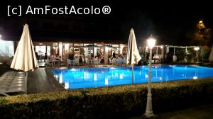 [P02] În fundal este terasa exterioară a restaurantului » foto by BOGDAN DSN
 - 
<span class="allrVoted glyphicon glyphicon-heart hidden" id="av1157743"></span>
<a class="m-l-10 hidden" id="sv1157743" onclick="voting_Foto_DelVot(,1157743,26274)" role="button">șterge vot <span class="glyphicon glyphicon-remove"></span></a>
<a id="v91157743" class=" c-red"  onclick="voting_Foto_SetVot(1157743)" role="button"><span class="glyphicon glyphicon-heart-empty"></span> <b>LIKE</b> = Votează poza</a> <img class="hidden"  id="f1157743W9" src="/imagini/loader.gif" border="0" /><span class="AjErrMes hidden" id="e1157743ErM"></span>