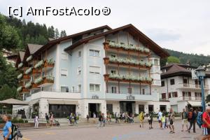 [P31] Val Gardena - Ortisei, zona pietonală cu hoteluri și pensiuni.  » foto by doina_c24
 - 
<span class="allrVoted glyphicon glyphicon-heart hidden" id="av1158591"></span>
<a class="m-l-10 hidden" id="sv1158591" onclick="voting_Foto_DelVot(,1158591,26281)" role="button">șterge vot <span class="glyphicon glyphicon-remove"></span></a>
<a id="v91158591" class=" c-red"  onclick="voting_Foto_SetVot(1158591)" role="button"><span class="glyphicon glyphicon-heart-empty"></span> <b>LIKE</b> = Votează poza</a> <img class="hidden"  id="f1158591W9" src="/imagini/loader.gif" border="0" /><span class="AjErrMes hidden" id="e1158591ErM"></span>