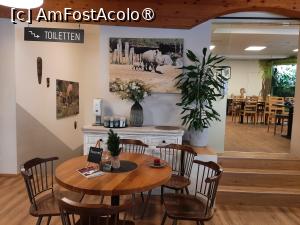 [P33] Das Zoo Restaurant » foto by adso
 - 
<span class="allrVoted glyphicon glyphicon-heart hidden" id="av1518934"></span>
<a class="m-l-10 hidden" id="sv1518934" onclick="voting_Foto_DelVot(,1518934,26283)" role="button">șterge vot <span class="glyphicon glyphicon-remove"></span></a>
<a id="v91518934" class=" c-red"  onclick="voting_Foto_SetVot(1518934)" role="button"><span class="glyphicon glyphicon-heart-empty"></span> <b>LIKE</b> = Votează poza</a> <img class="hidden"  id="f1518934W9" src="/imagini/loader.gif" border="0" /><span class="AjErrMes hidden" id="e1518934ErM"></span>