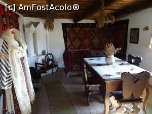 [P05] Interior țărănesc - masă și sobă cu olane + instrumente legate de arta țesutului.  » foto by tata123 🔱
 - 
<span class="allrVoted glyphicon glyphicon-heart hidden" id="av1159016"></span>
<a class="m-l-10 hidden" id="sv1159016" onclick="voting_Foto_DelVot(,1159016,26290)" role="button">șterge vot <span class="glyphicon glyphicon-remove"></span></a>
<a id="v91159016" class=" c-red"  onclick="voting_Foto_SetVot(1159016)" role="button"><span class="glyphicon glyphicon-heart-empty"></span> <b>LIKE</b> = Votează poza</a> <img class="hidden"  id="f1159016W9" src="/imagini/loader.gif" border="0" /><span class="AjErrMes hidden" id="e1159016ErM"></span>