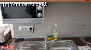 [P09] Chicineta dispune și de un cuptor cu microunde... » foto by Costi
 - 
<span class="allrVoted glyphicon glyphicon-heart hidden" id="av1159283"></span>
<a class="m-l-10 hidden" id="sv1159283" onclick="voting_Foto_DelVot(,1159283,26293)" role="button">șterge vot <span class="glyphicon glyphicon-remove"></span></a>
<a id="v91159283" class=" c-red"  onclick="voting_Foto_SetVot(1159283)" role="button"><span class="glyphicon glyphicon-heart-empty"></span> <b>LIKE</b> = Votează poza</a> <img class="hidden"  id="f1159283W9" src="/imagini/loader.gif" border="0" /><span class="AjErrMes hidden" id="e1159283ErM"></span>