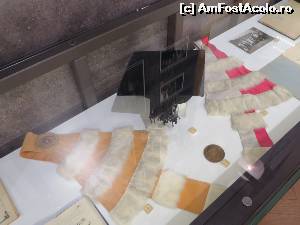 [P13] Obiecte aparținând savantului Nicolae Iorga.  » foto by tata123 🔱
 - 
<span class="allrVoted glyphicon glyphicon-heart hidden" id="av649065"></span>
<a class="m-l-10 hidden" id="sv649065" onclick="voting_Foto_DelVot(,649065,26298)" role="button">șterge vot <span class="glyphicon glyphicon-remove"></span></a>
<a id="v9649065" class=" c-red"  onclick="voting_Foto_SetVot(649065)" role="button"><span class="glyphicon glyphicon-heart-empty"></span> <b>LIKE</b> = Votează poza</a> <img class="hidden"  id="f649065W9" src="/imagini/loader.gif" border="0" /><span class="AjErrMes hidden" id="e649065ErM"></span>