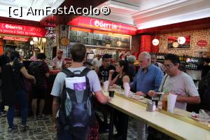 [P03] Buenos Aires, Pizzeria Güerrín, Holul de Trecere o cameră mare la intrare unde se mănâncă în trecere, în grabă, în picioare » foto by mprofeanu
 - 
<span class="allrVoted glyphicon glyphicon-heart hidden" id="av1161473"></span>
<a class="m-l-10 hidden" id="sv1161473" onclick="voting_Foto_DelVot(,1161473,26304)" role="button">șterge vot <span class="glyphicon glyphicon-remove"></span></a>
<a id="v91161473" class=" c-red"  onclick="voting_Foto_SetVot(1161473)" role="button"><span class="glyphicon glyphicon-heart-empty"></span> <b>LIKE</b> = Votează poza</a> <img class="hidden"  id="f1161473W9" src="/imagini/loader.gif" border="0" /><span class="AjErrMes hidden" id="e1161473ErM"></span>