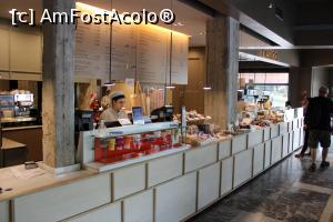 [P43] Buenos  Aires, Heladeria Rapanui, Interiorul, în dreapta este intrarea » foto by mprofeanu
 - 
<span class="allrVoted glyphicon glyphicon-heart hidden" id="av1161513"></span>
<a class="m-l-10 hidden" id="sv1161513" onclick="voting_Foto_DelVot(,1161513,26304)" role="button">șterge vot <span class="glyphicon glyphicon-remove"></span></a>
<a id="v91161513" class=" c-red"  onclick="voting_Foto_SetVot(1161513)" role="button"><span class="glyphicon glyphicon-heart-empty"></span> <b>LIKE</b> = Votează poza</a> <img class="hidden"  id="f1161513W9" src="/imagini/loader.gif" border="0" /><span class="AjErrMes hidden" id="e1161513ErM"></span>