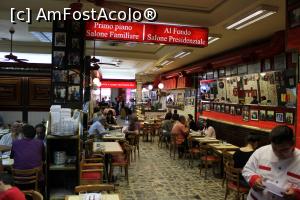 [P06] Buenos Aires, Pizzeria Güerrín, Sala cu mese unde se mănâncă mai repede, este ca un coridor... » foto by mprofeanu
 - 
<span class="allrVoted glyphicon glyphicon-heart hidden" id="av1161476"></span>
<a class="m-l-10 hidden" id="sv1161476" onclick="voting_Foto_DelVot(,1161476,26304)" role="button">șterge vot <span class="glyphicon glyphicon-remove"></span></a>
<a id="v91161476" class=" c-red"  onclick="voting_Foto_SetVot(1161476)" role="button"><span class="glyphicon glyphicon-heart-empty"></span> <b>LIKE</b> = Votează poza</a> <img class="hidden"  id="f1161476W9" src="/imagini/loader.gif" border="0" /><span class="AjErrMes hidden" id="e1161476ErM"></span>